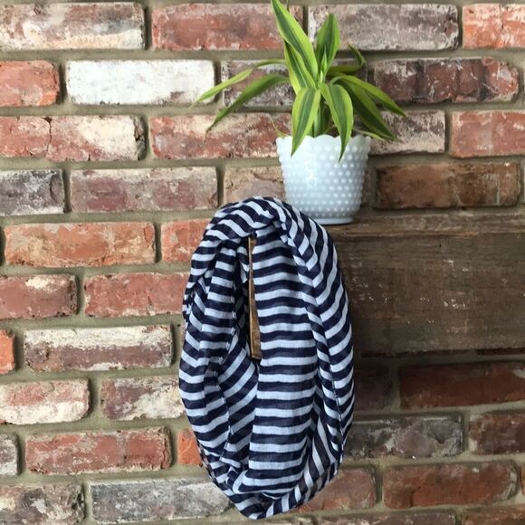 Navy & White Semi Sheer Infinity Scarf Coastal Nautical Preppy - Picture 2 of 3